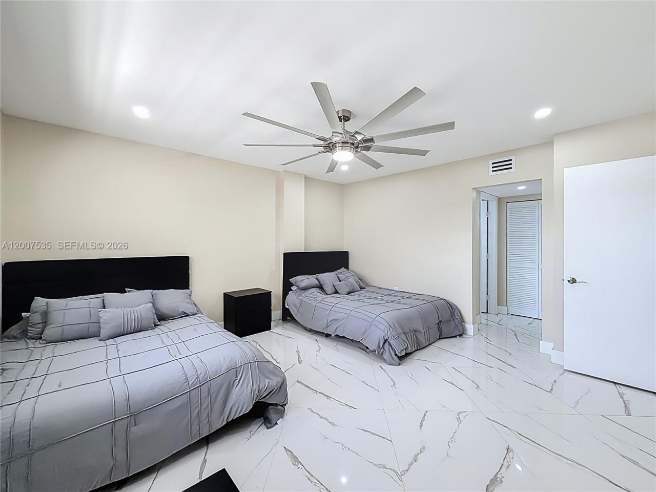 3100 NE 48th St, Unit 507, Fort Lauderdale, FL 33308 Photo