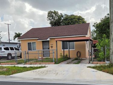 4795 E 8th Ct , Hialeah, FL 33013