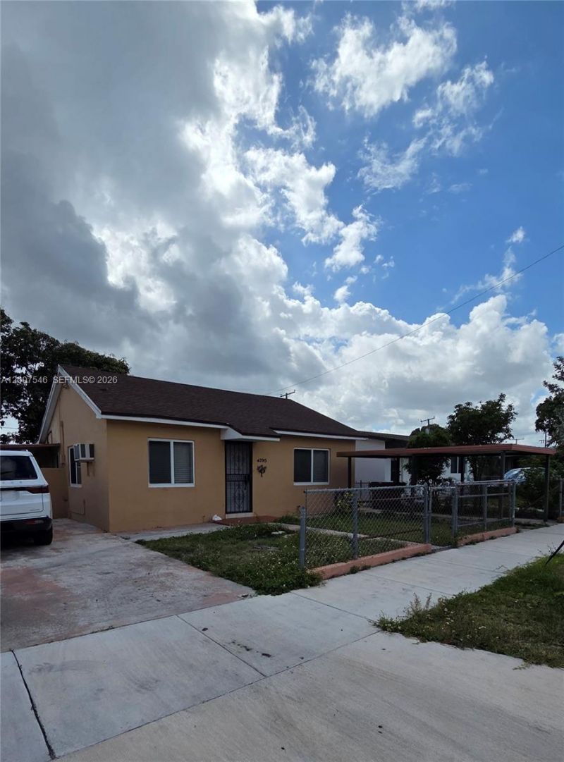 4795 E 8th Ct, Hialeah, FL 33013 Photo