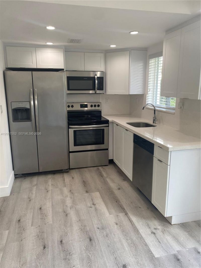 1328 NW 4th St, Unit G, Miami, FL 33125 Photo
