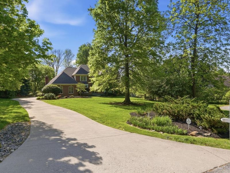 8527 St Ives Place, Anderson Twp, OH 45255 Photo 2