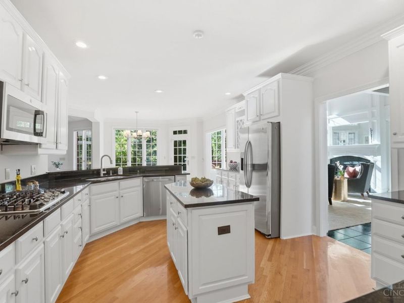 8527 St Ives Place, Anderson Twp, OH 45255 Photo 9