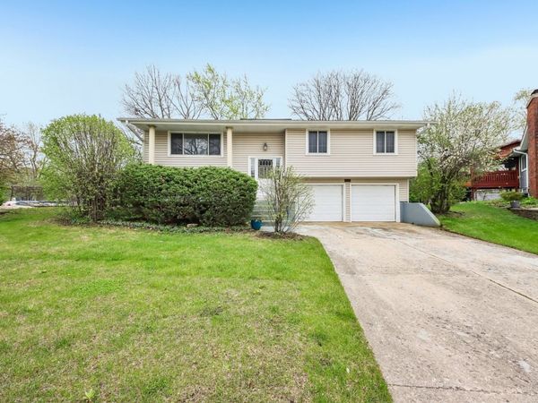 907 Jeffery Court , Schaumburg, IL 60193