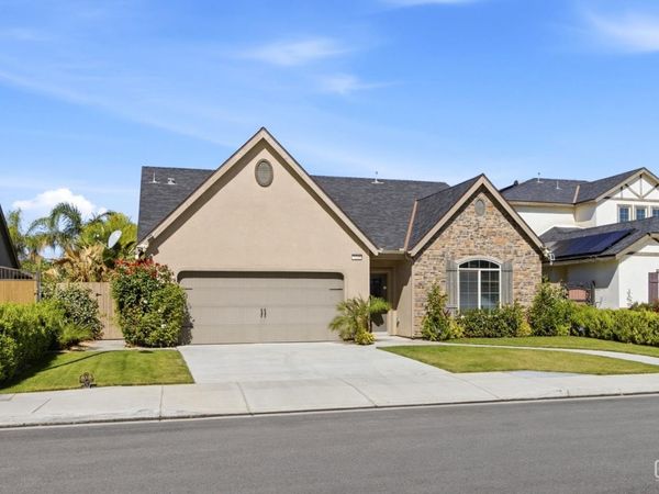 7209 Rochester Court, Bakersfield, CA 93311