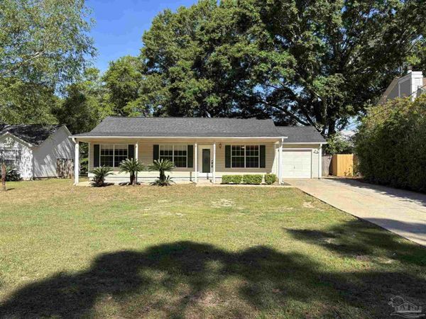 7145 Eight Mile Creek Rd, Pensacola, FL 32534