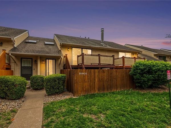 10905 Gillette Street, Overland Park, KS 66210