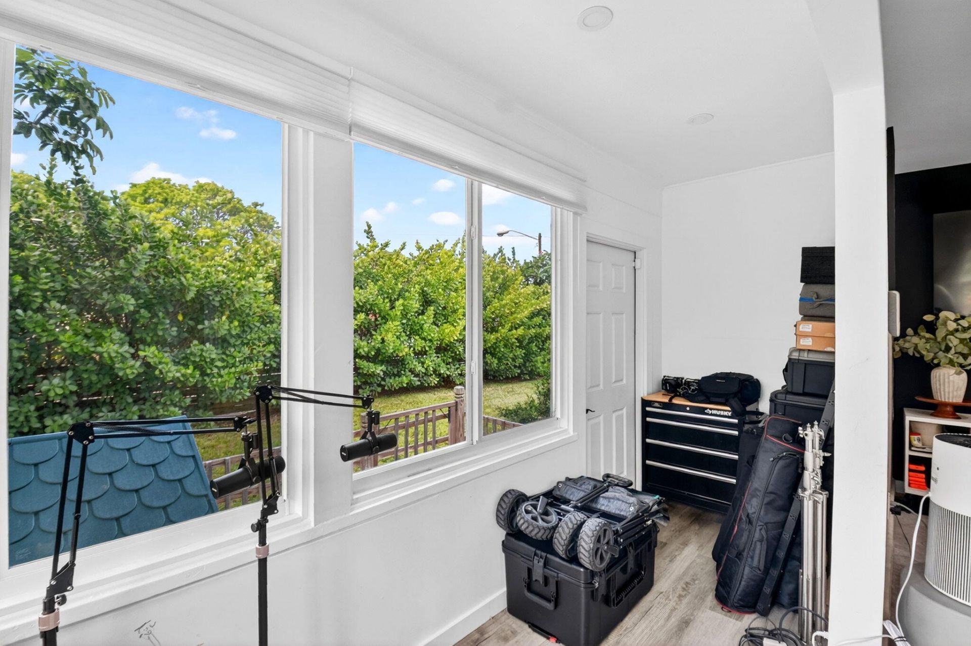 702 Forest Hill Boulevard, West Palm Beach, FL 33405 Photo