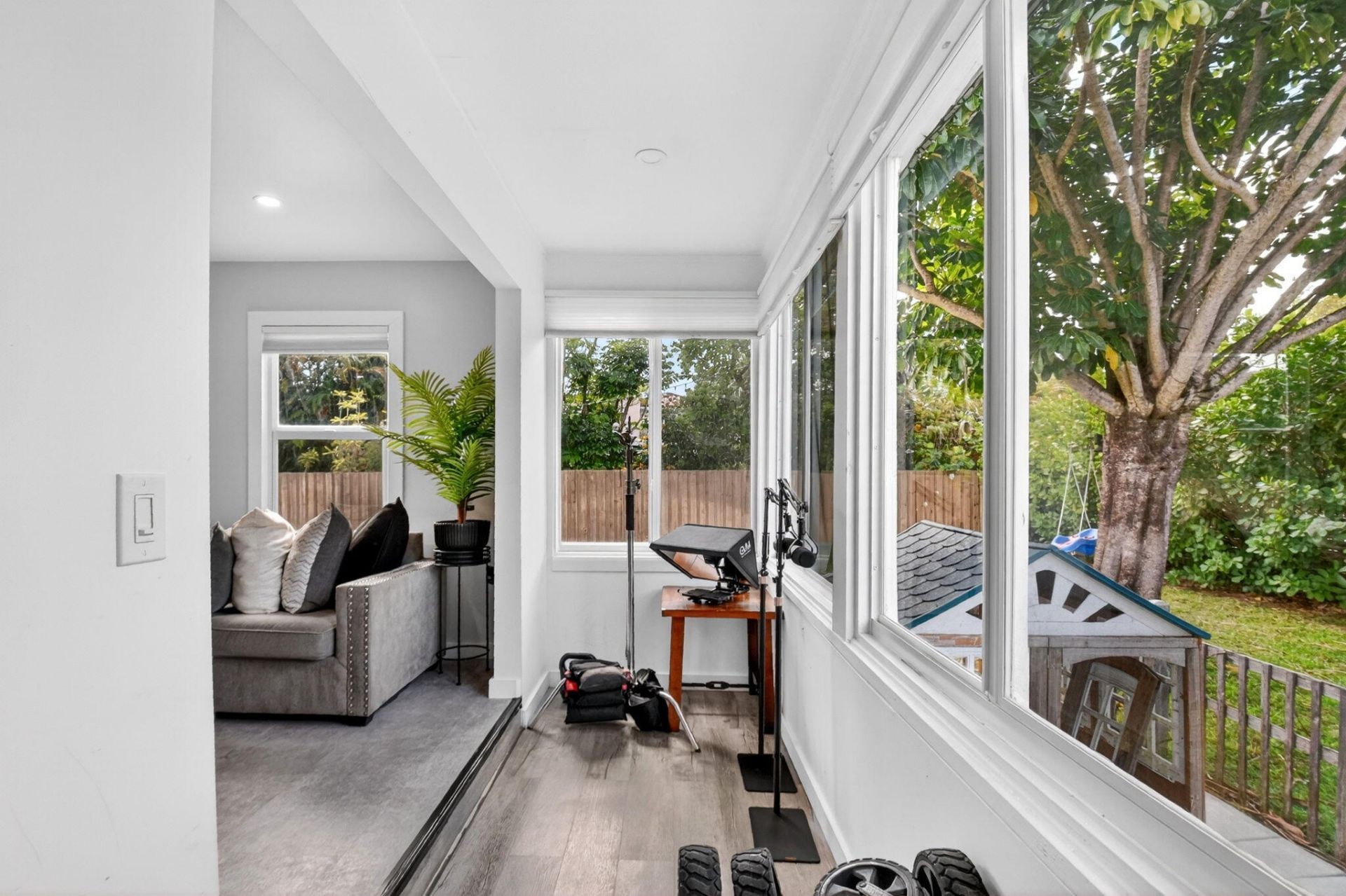 702 Forest Hill Boulevard, West Palm Beach, FL 33405 Photo