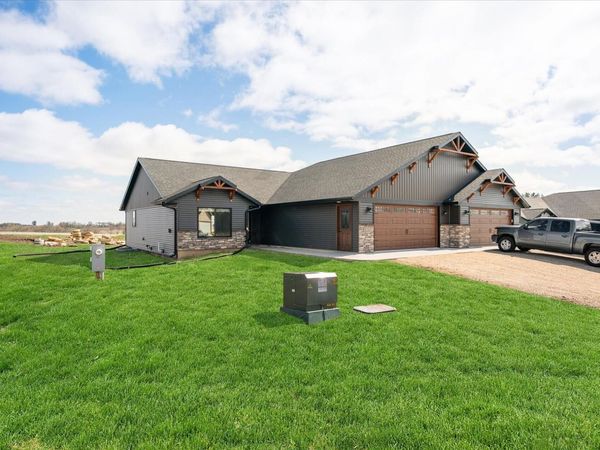 S4674 Erickson Ln, Jefferson, WI 54665