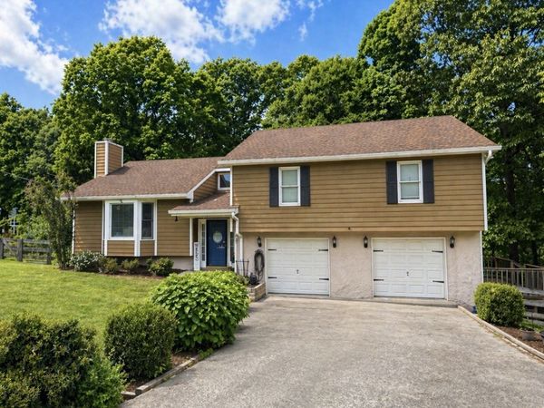 722 Lone Oak Dr , Pegram, TN 37143