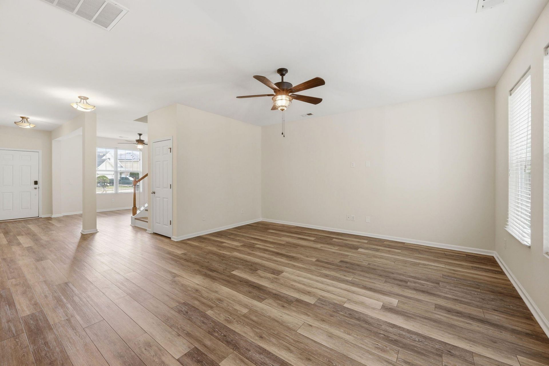 3559 Franklin Tower Drive Photo 7