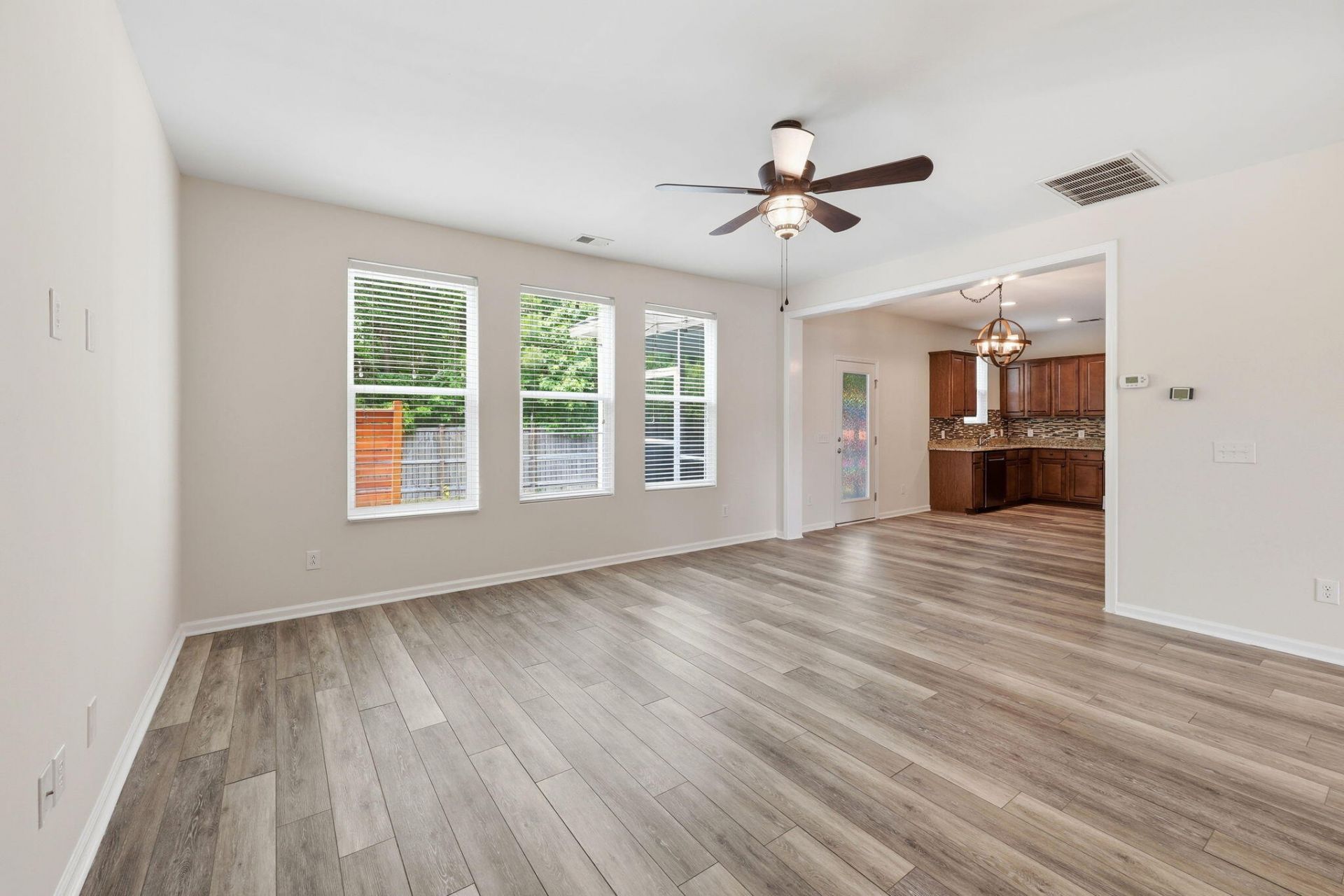 3559 Franklin Tower Drive Photo 9