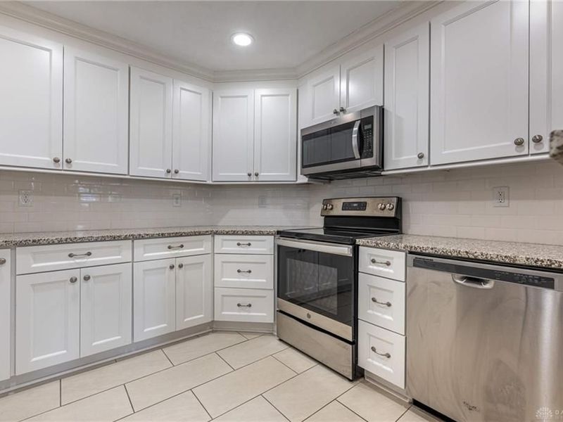 3913 E Summit Ridge Drive, Beavercreek, OH 45430 Photo 12