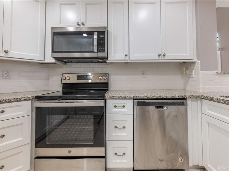 3913 E Summit Ridge Drive, Beavercreek, OH 45430 Photo 13