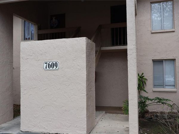 7609 ABBEY LANE , Unit B, TAMPA, FL 33617