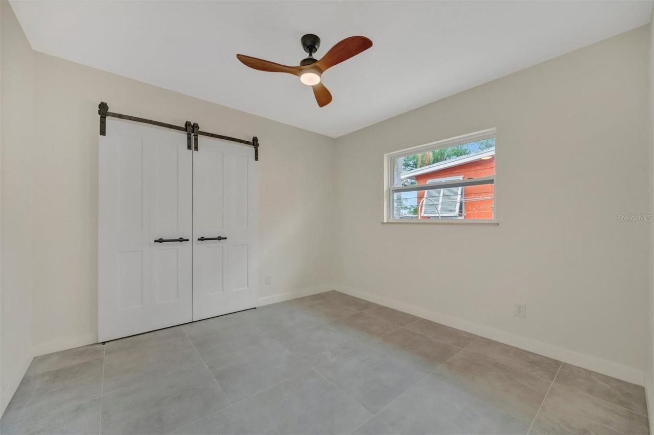 647 74th Avenue N, Saint Petersburg, FL 33702 Photo