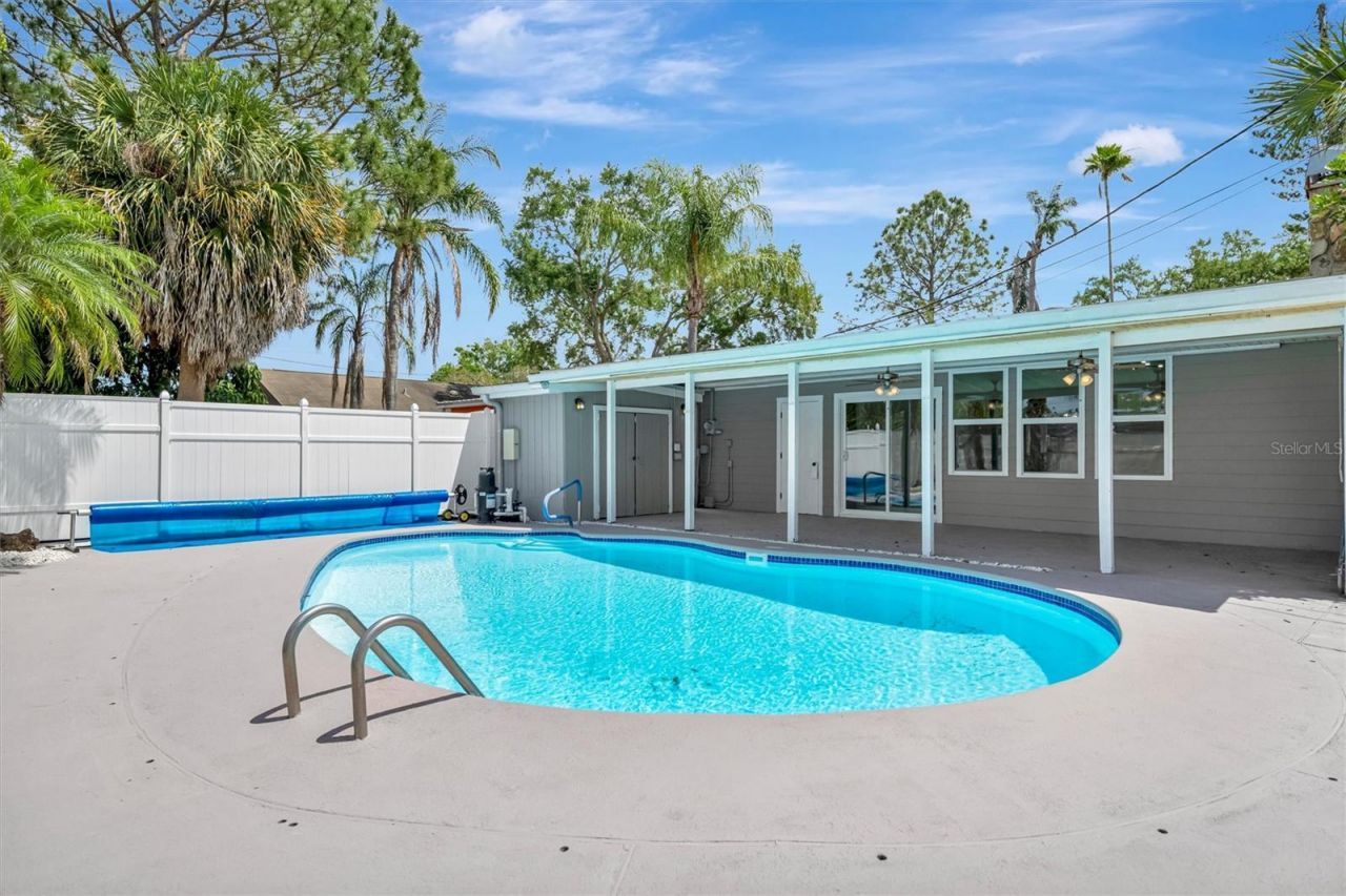 647 74th Avenue N, Saint Petersburg, FL 33702 Photo