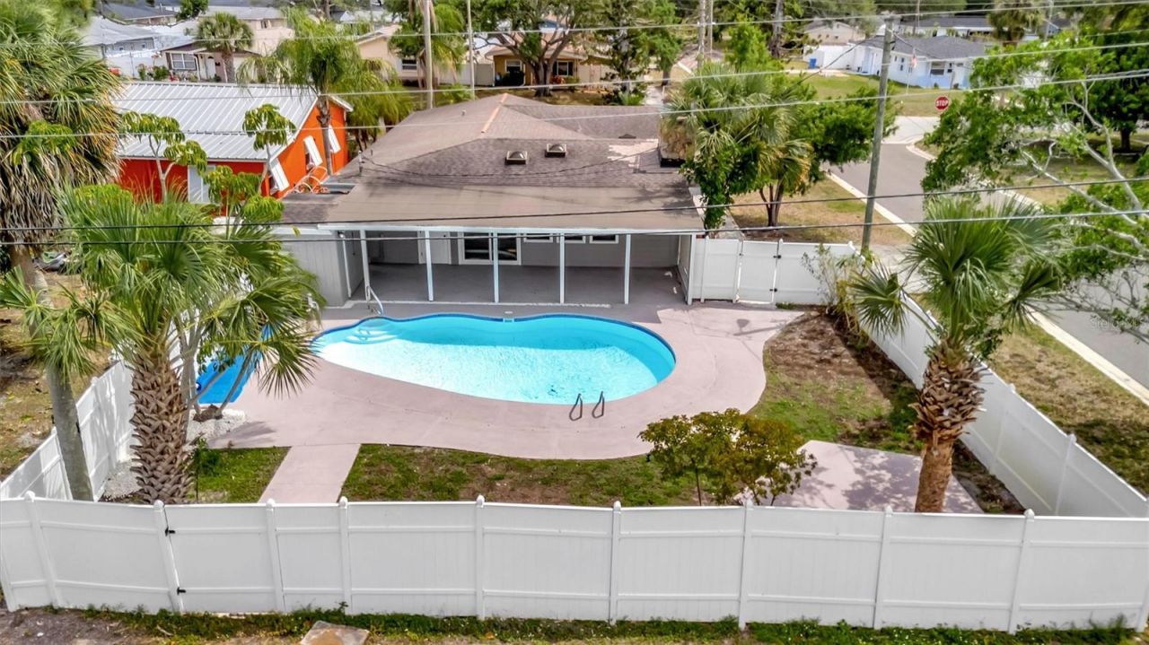 647 74th Avenue N, Saint Petersburg, FL 33702 Photo