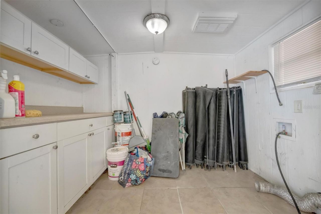 647 74th Avenue N, Saint Petersburg, FL 33702 Photo