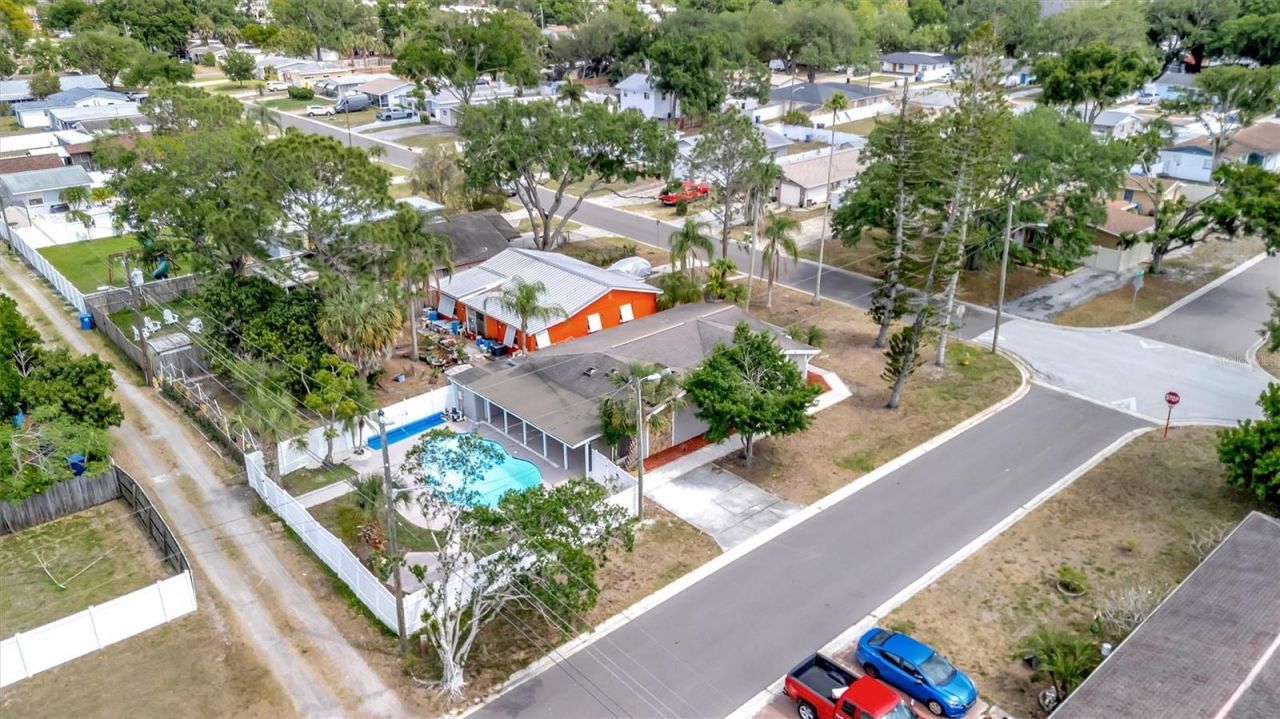 647 74th Avenue N, Saint Petersburg, FL 33702 Photo