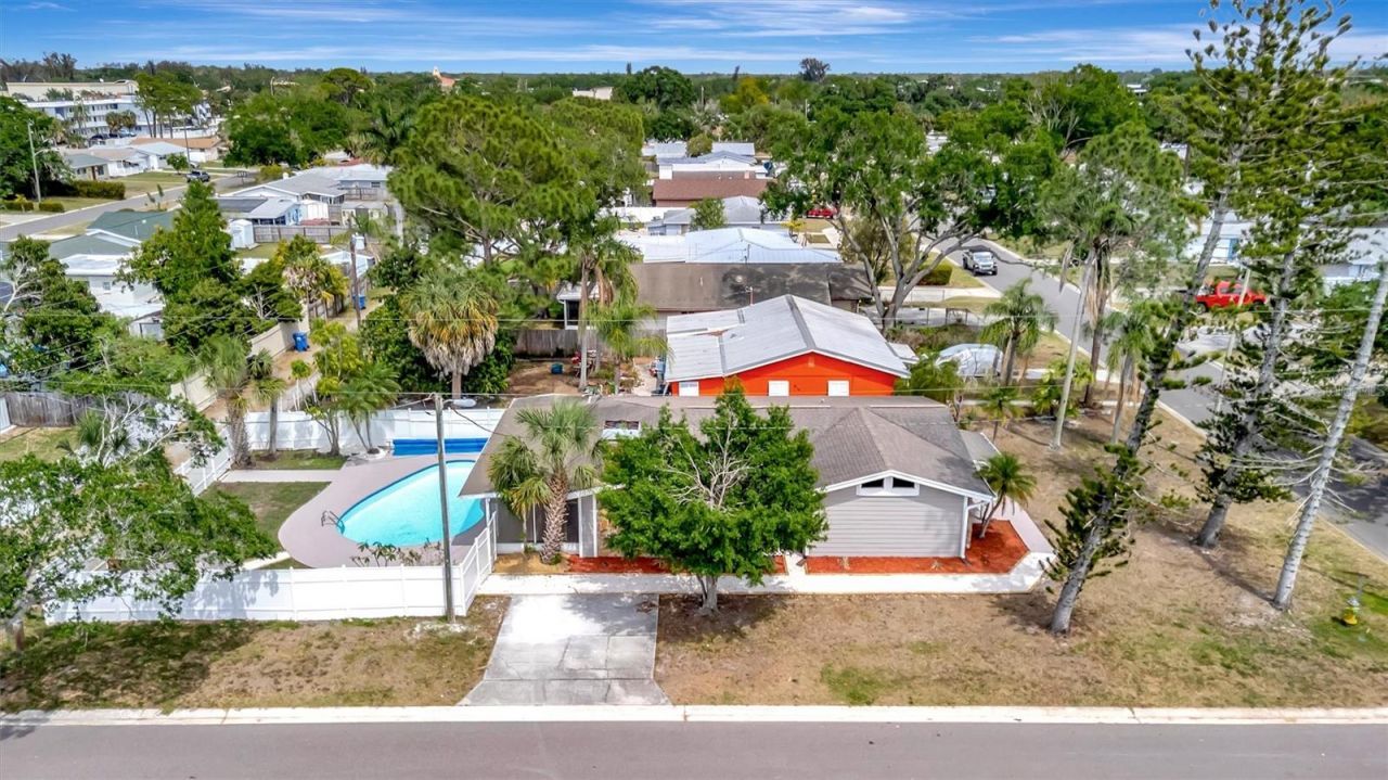 647 74th Avenue N, Saint Petersburg, FL 33702 Photo
