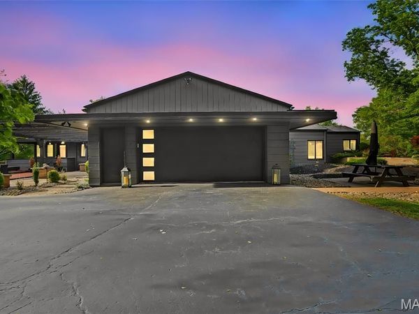 7 Talisman Way Drive, Florissant, MO 63034