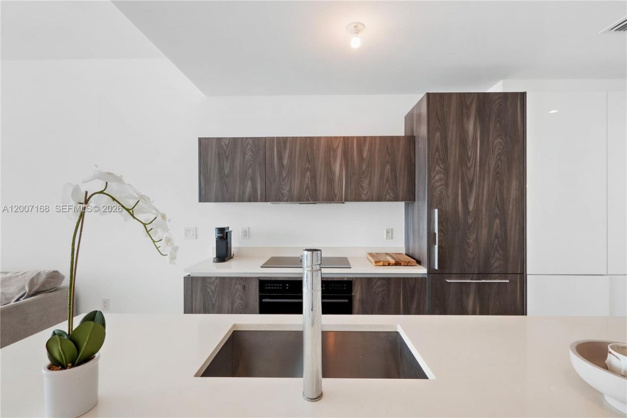 480 NE 31st St , Unit 2405, Miami, FL 33137 Photo