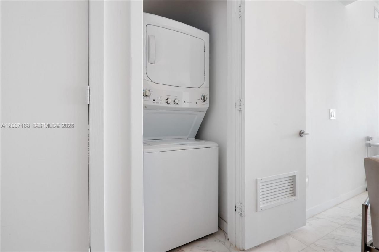 480 NE 31st St , Unit 2405, Miami, FL 33137 Photo