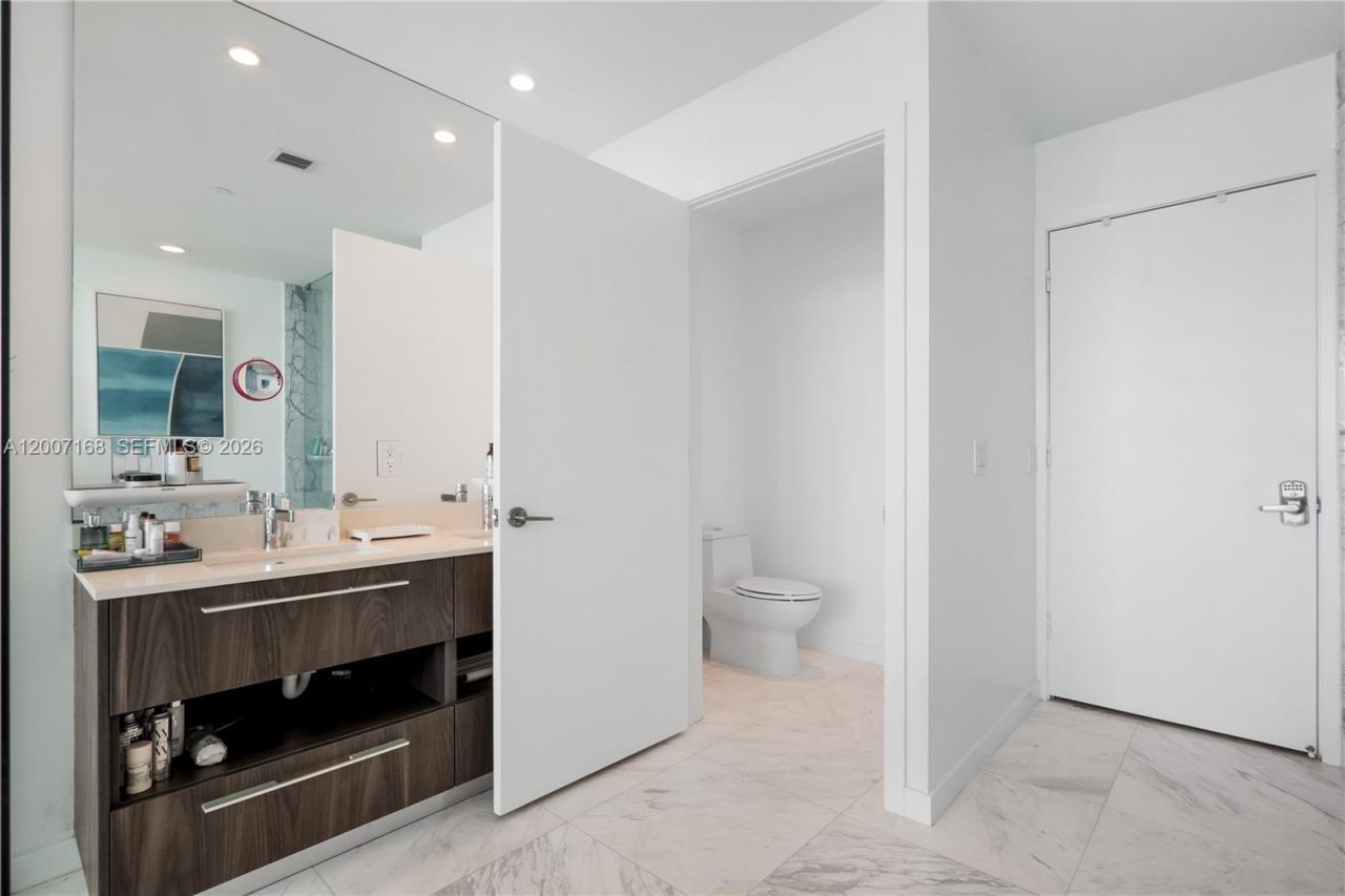 480 NE 31st St , Unit 2405, Miami, FL 33137 Photo