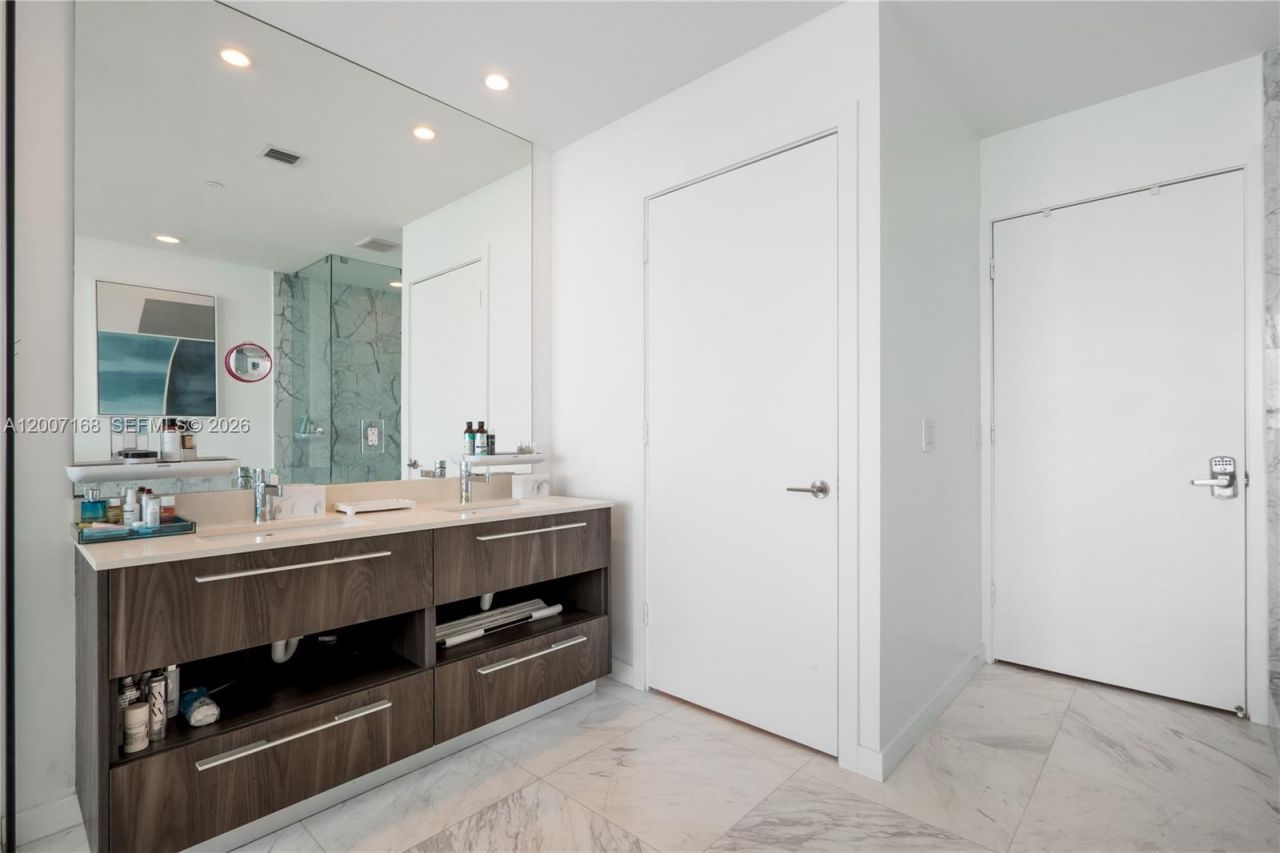 480 NE 31st St , Unit 2405, Miami, FL 33137 Photo