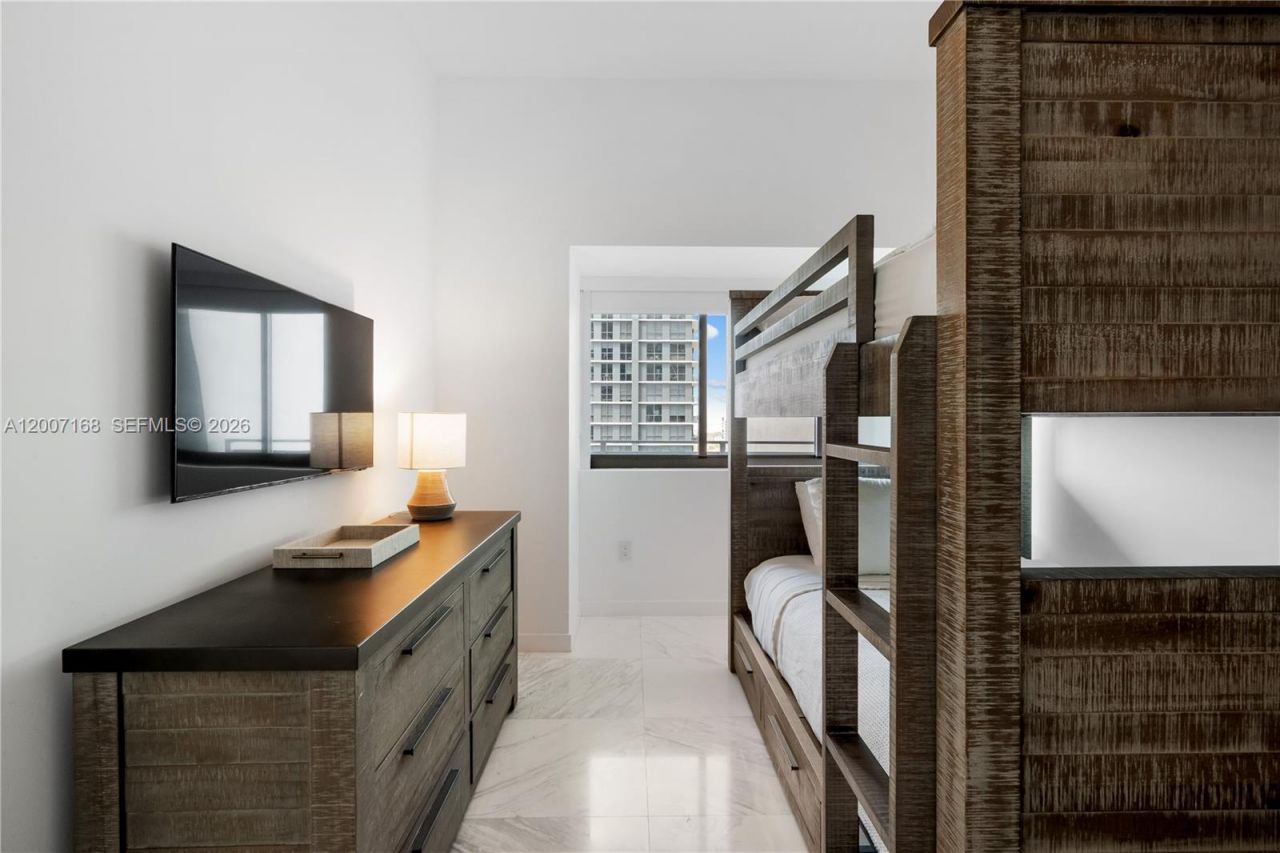 480 NE 31st St , Unit 2405, Miami, FL 33137 Photo