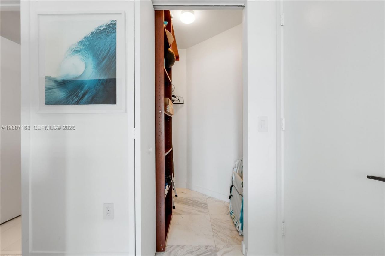 480 NE 31st St , Unit 2405, Miami, FL 33137 Photo