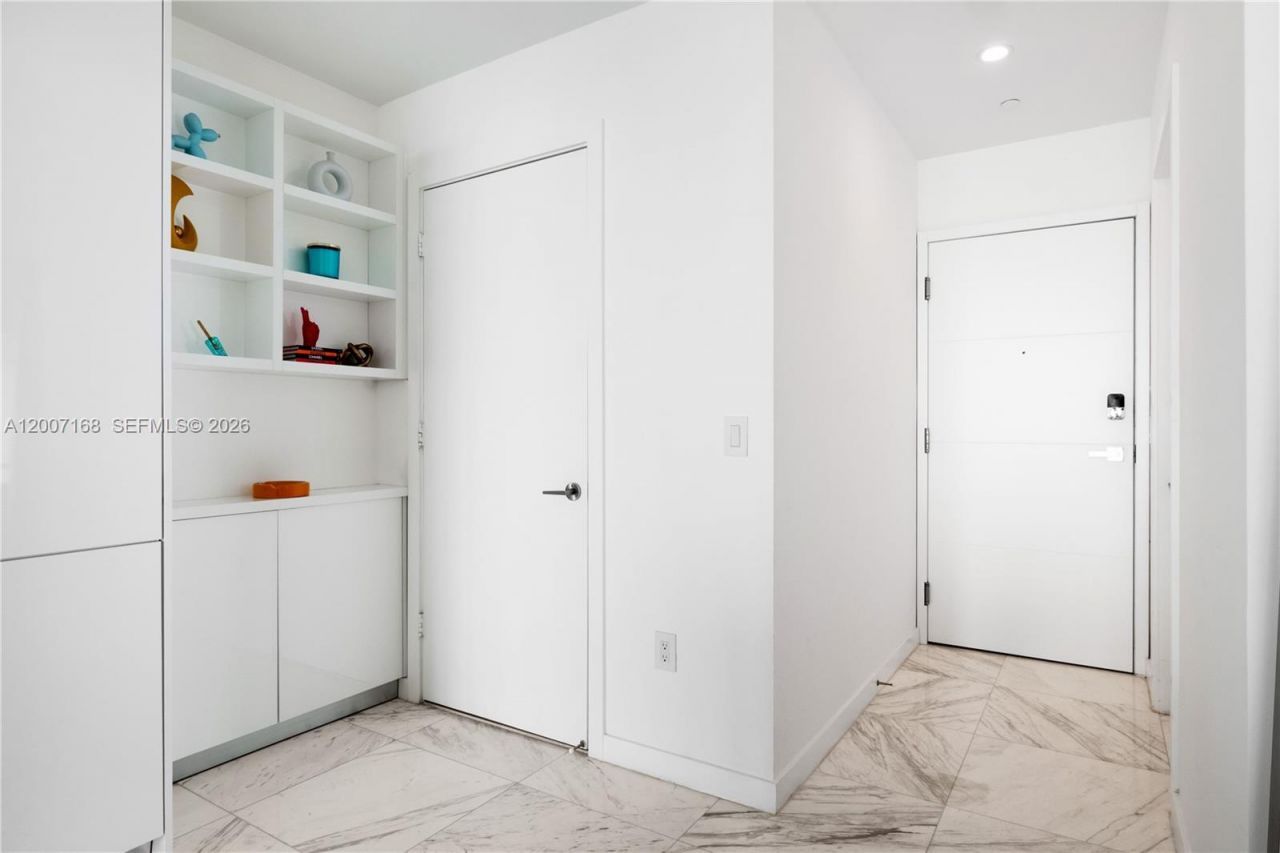 480 NE 31st St , Unit 2405, Miami, FL 33137 Photo