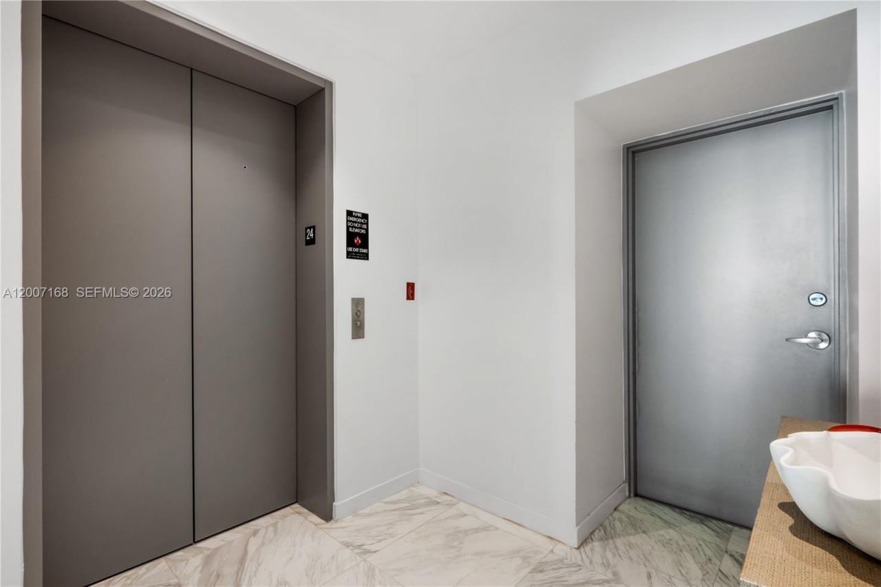 480 NE 31st St , Unit 2405, Miami, FL 33137 Photo