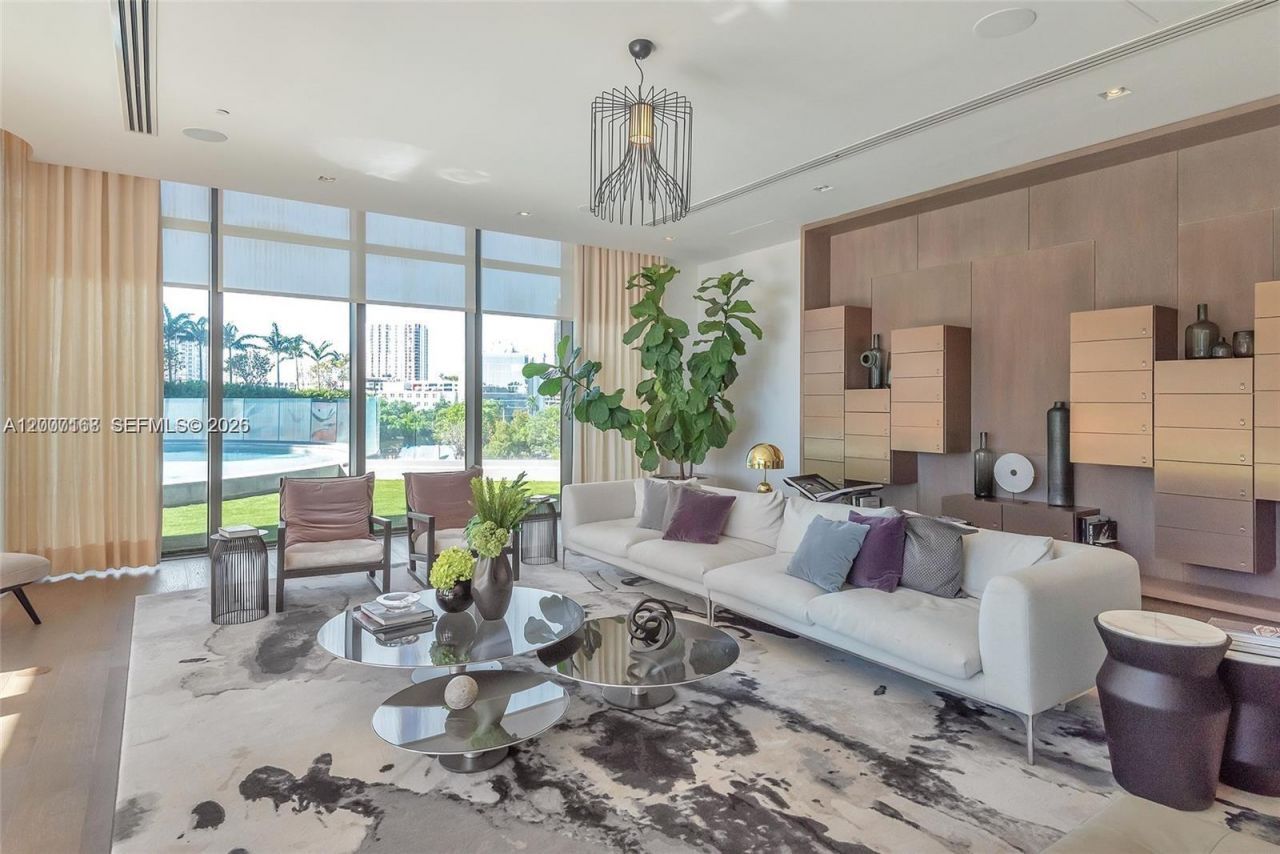 480 NE 31st St , Unit 2405, Miami, FL 33137 Photo
