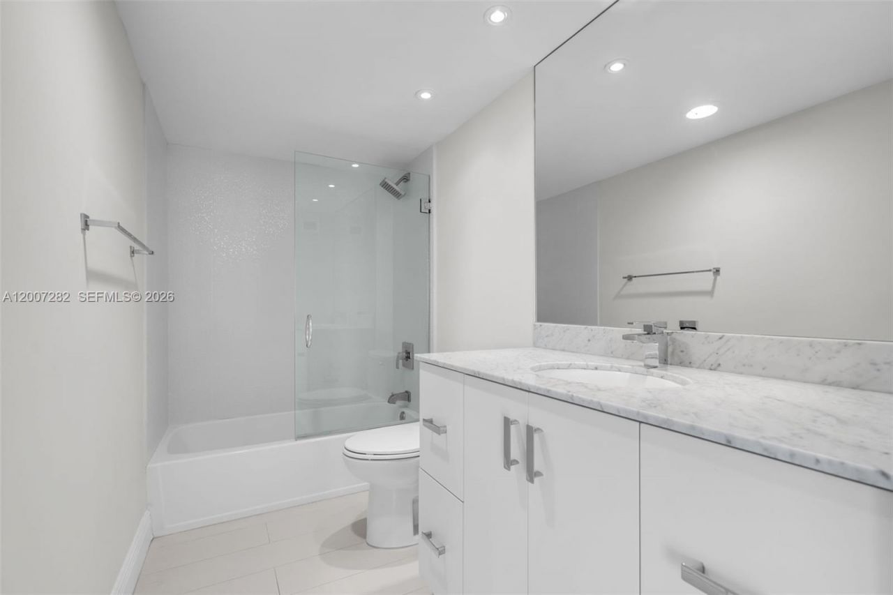 Please Call For Address, Unit D701, Key Biscayne, FL 33149 Photo