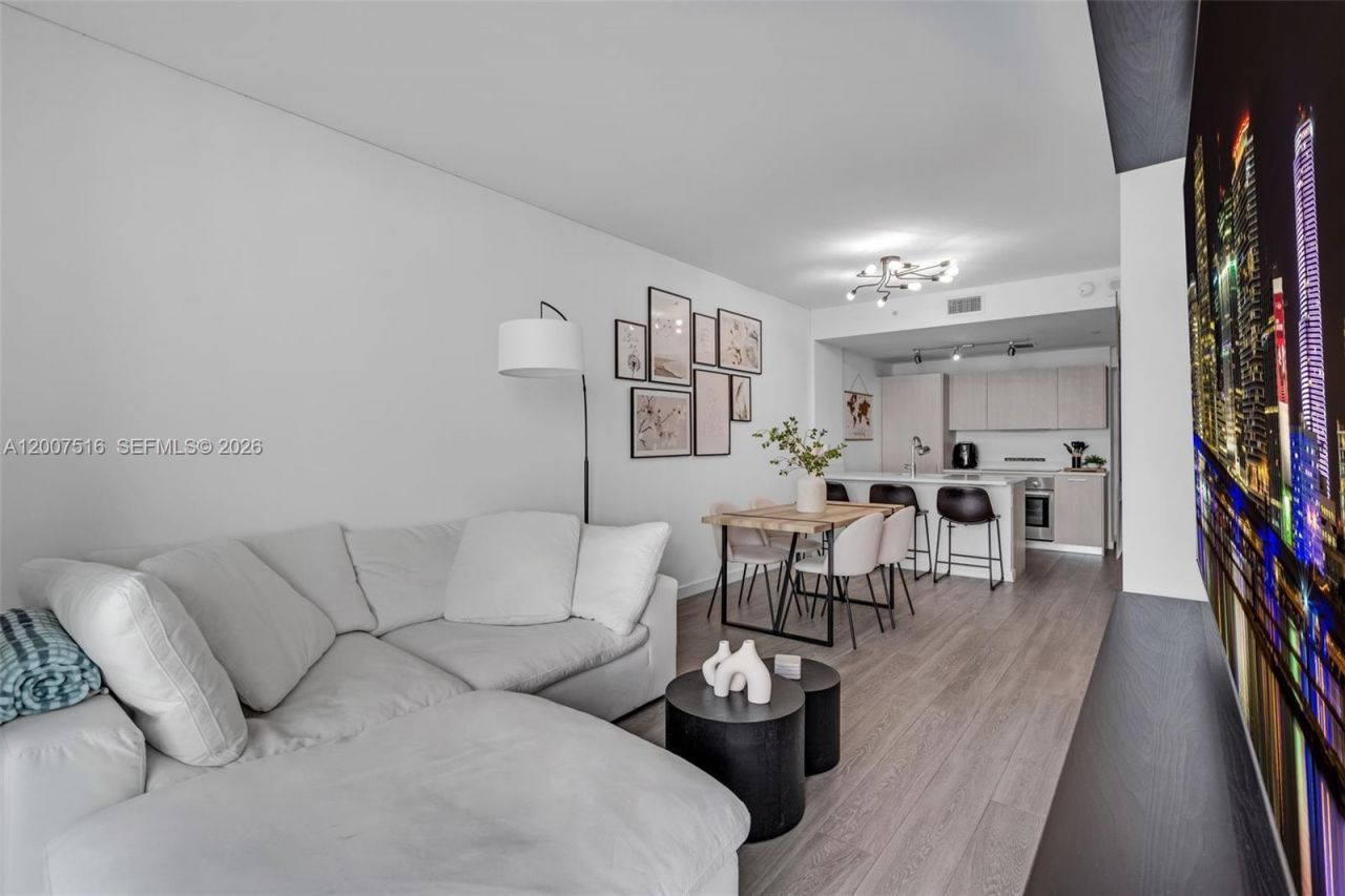 501 NE 31st St , Unit 3704, Miami, FL 33137 Photo