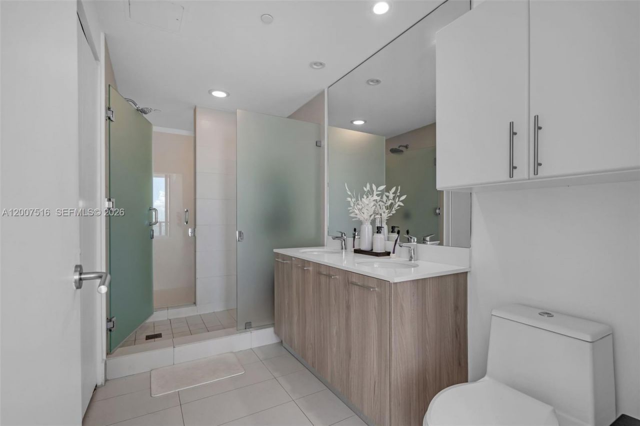 501 NE 31st St , Unit 3704, Miami, FL 33137 Photo