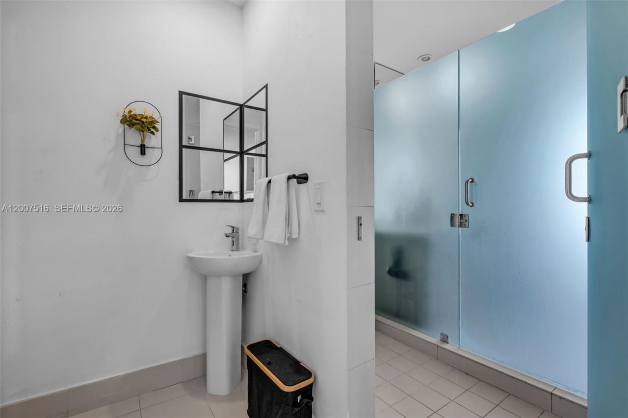 501 NE 31st St , Unit 3704, Miami, FL 33137 Photo