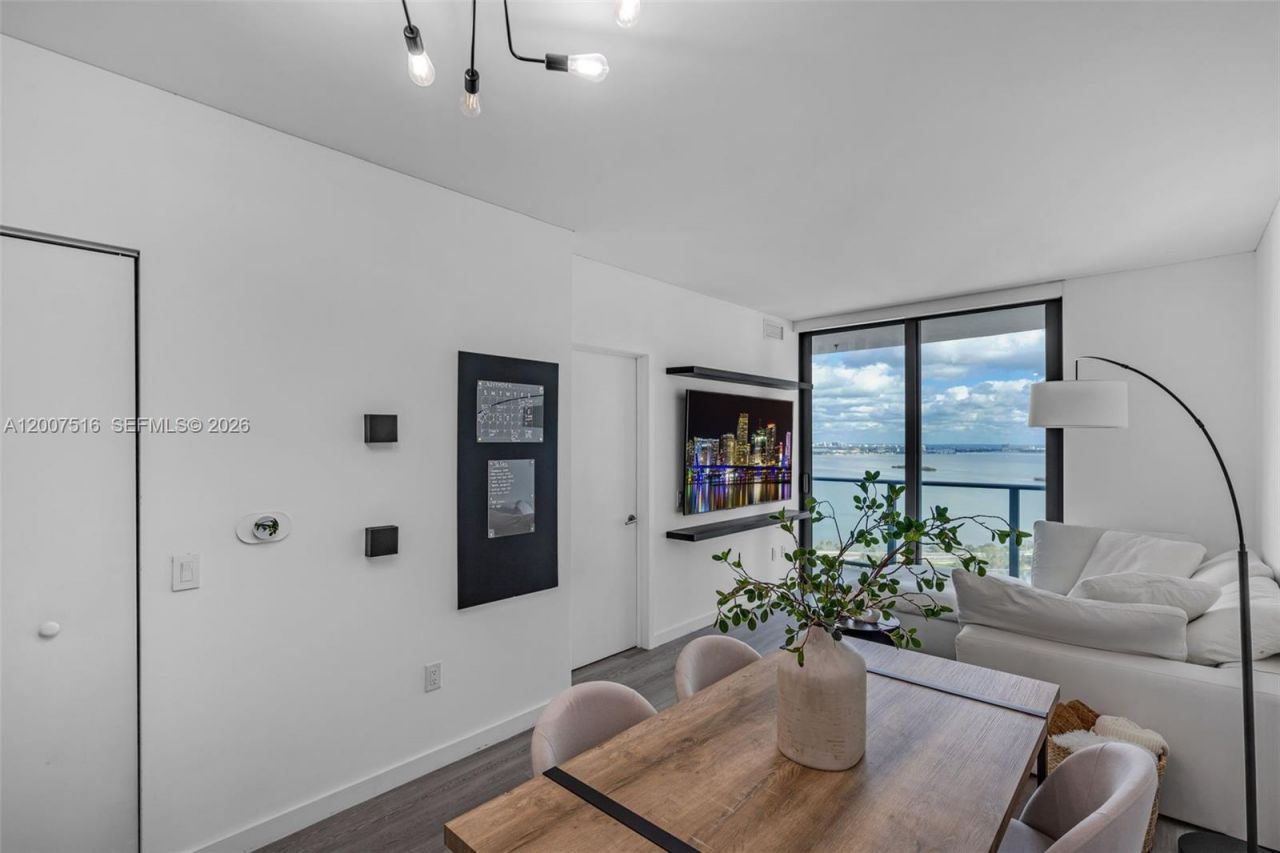 501 NE 31st St , Unit 3704, Miami, FL 33137 Photo