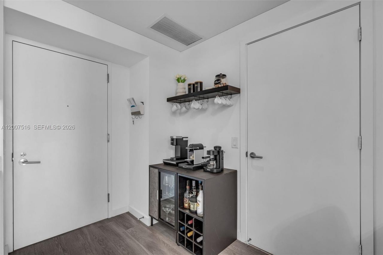 501 NE 31st St , Unit 3704, Miami, FL 33137 Photo