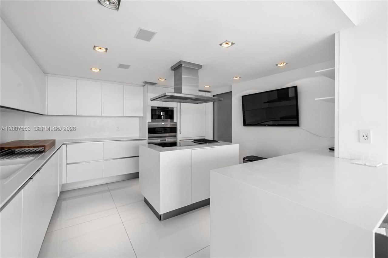 10155 Collins Ave , Unit 1210, Bal Harbour, FL 33154 Photo