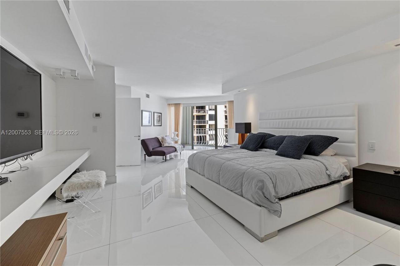 10155 Collins Ave , Unit 1210, Bal Harbour, FL 33154 Photo