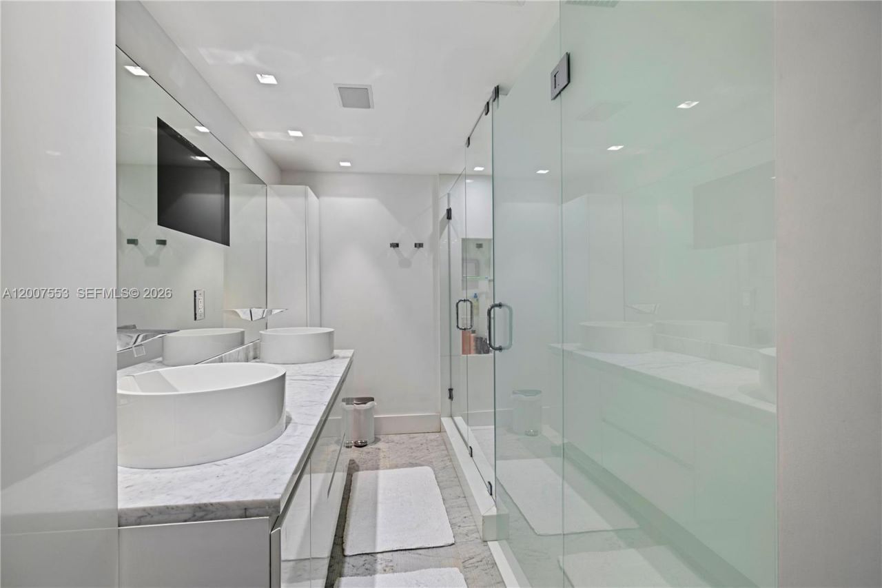 10155 Collins Ave , Unit 1210, Bal Harbour, FL 33154 Photo