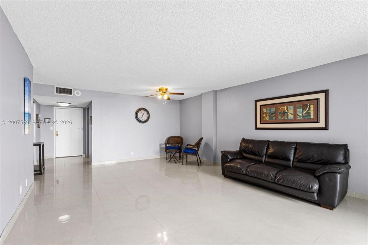 3800 S Ocean Dr, Unit 301, Hollywood, FL 33019 Photo