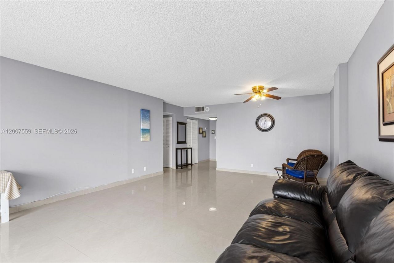 3800 S Ocean Dr, Unit 301, Hollywood, FL 33019 Photo