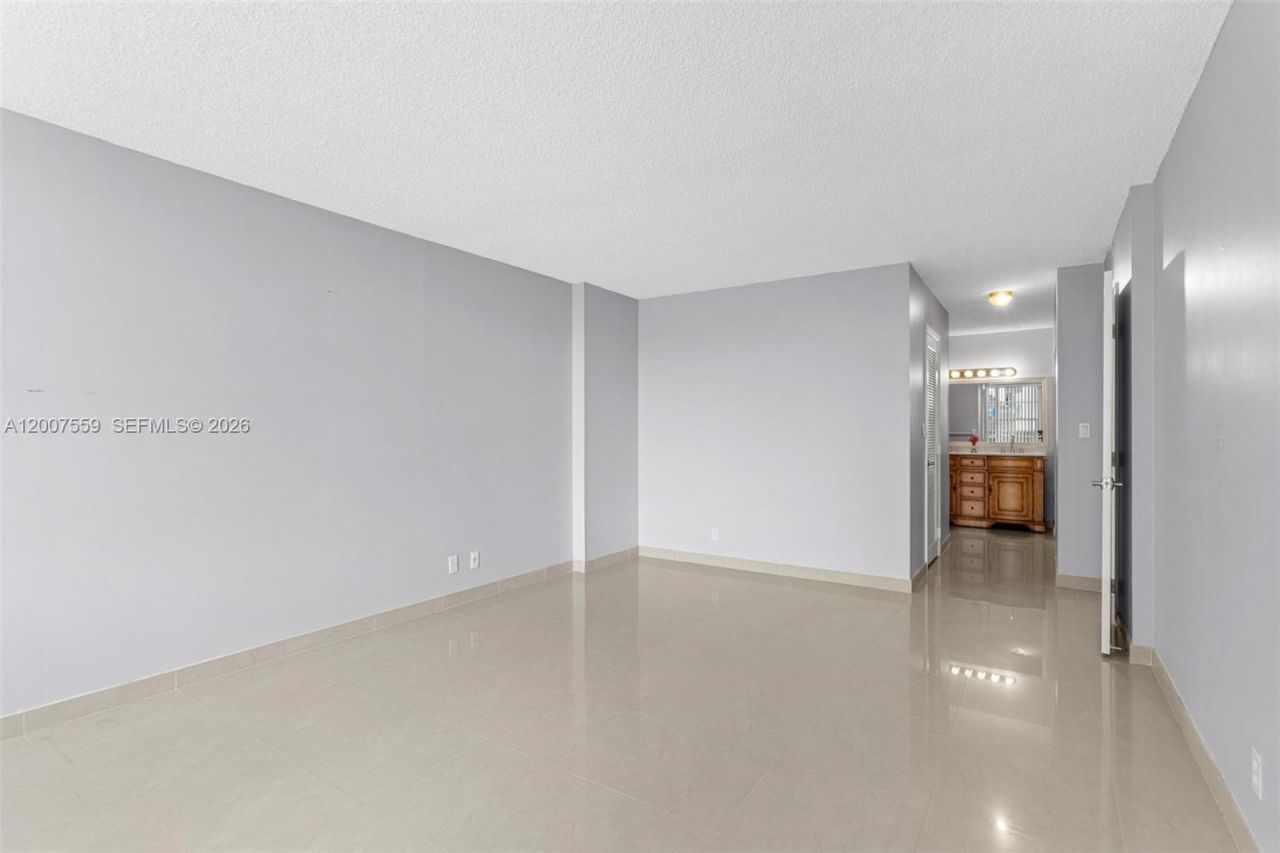 3800 S Ocean Dr, Unit 301, Hollywood, FL 33019 Photo