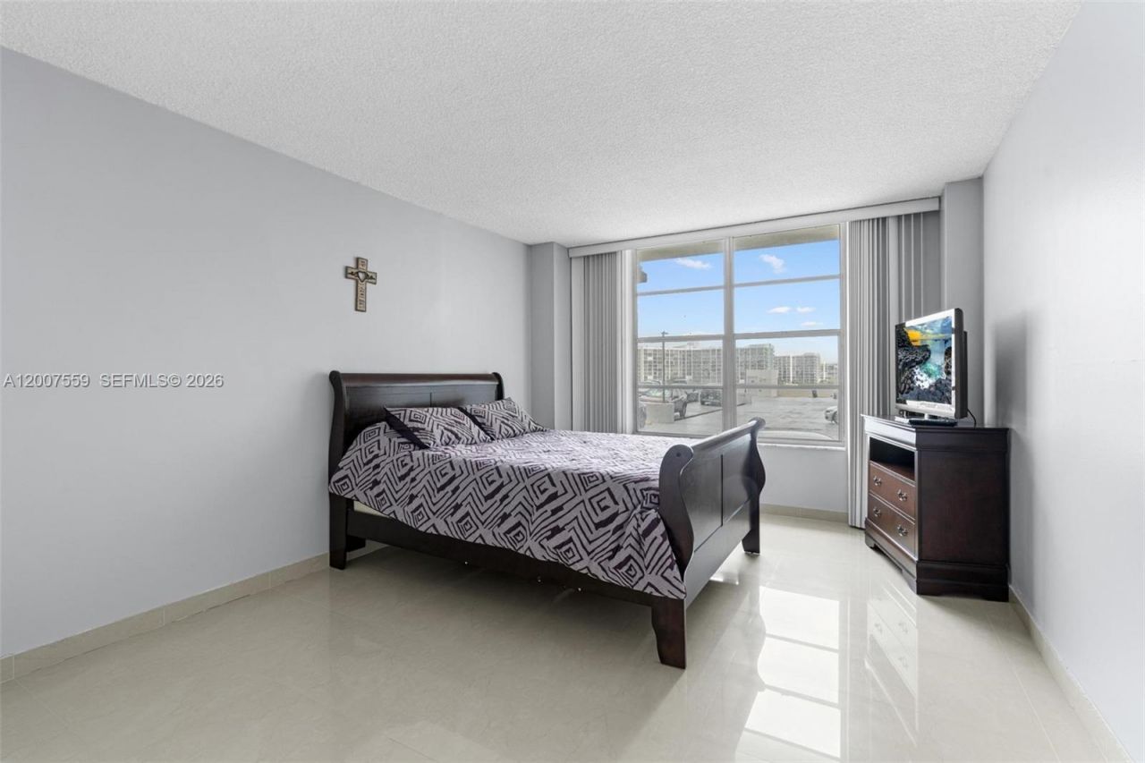 3800 S Ocean Dr, Unit 301, Hollywood, FL 33019 Photo