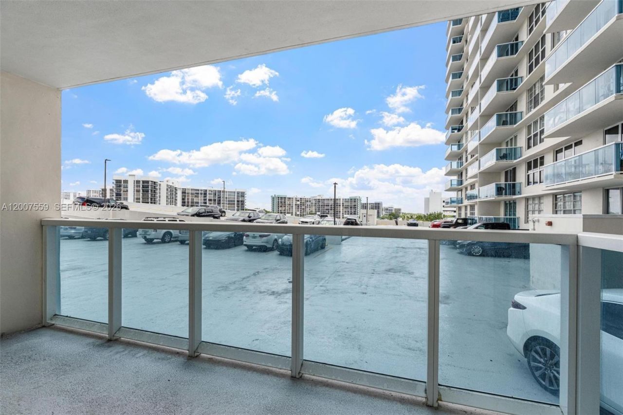 3800 S Ocean Dr, Unit 301, Hollywood, FL 33019 Photo