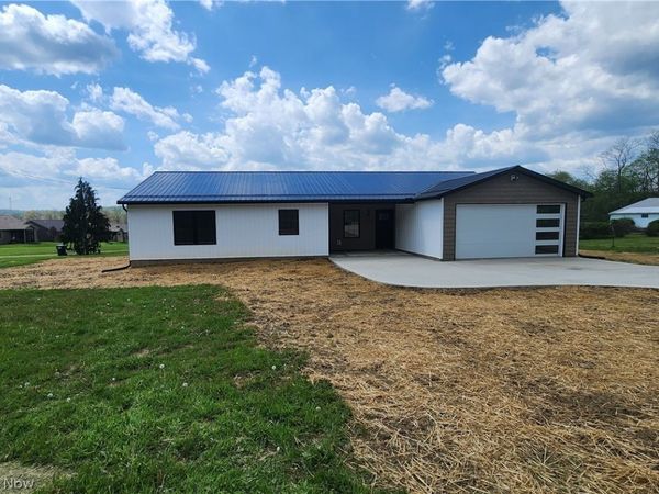 3190 Eastport Road SE, Dennison, OH 44621